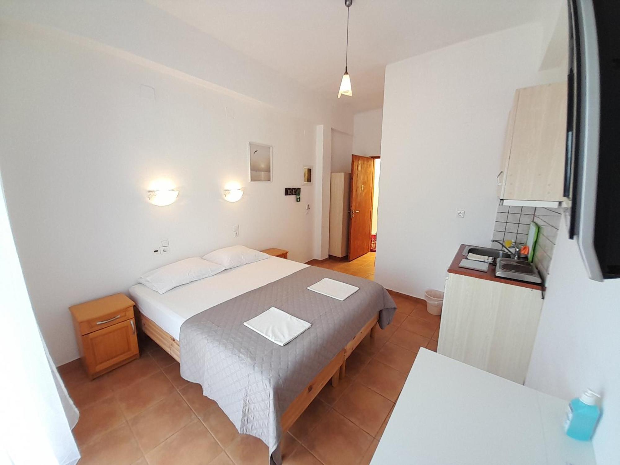 Lydia Mare Aparthotel Ágios Kírykos Cameră foto