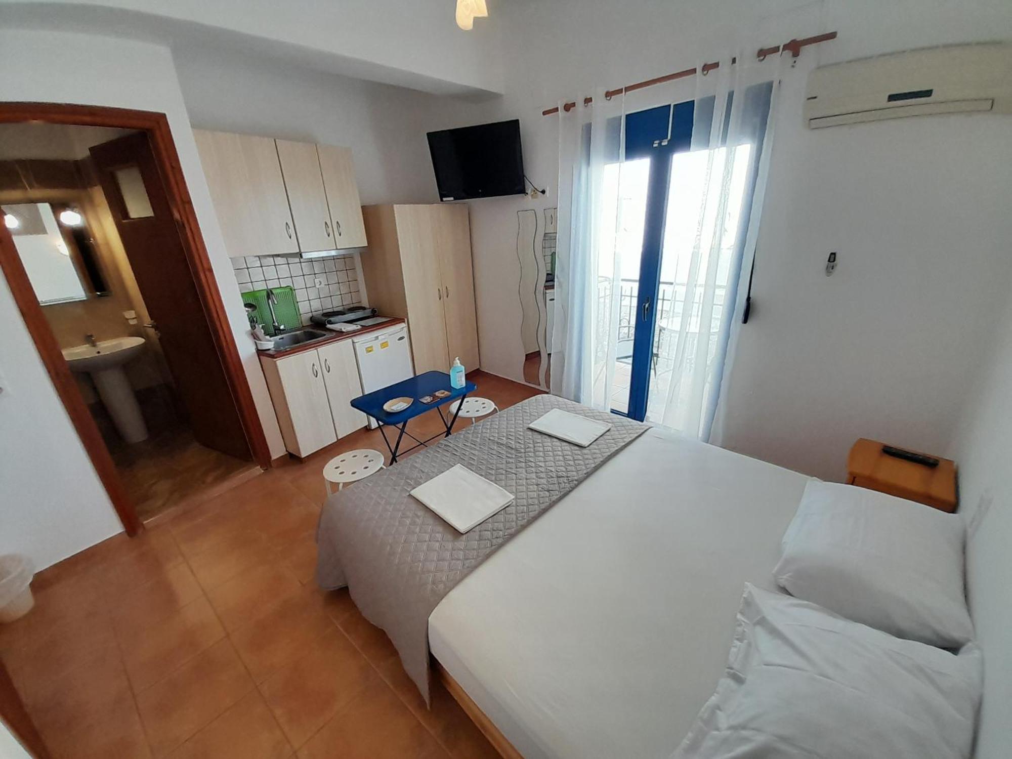 Lydia Mare Aparthotel Ágios Kírykos Cameră foto