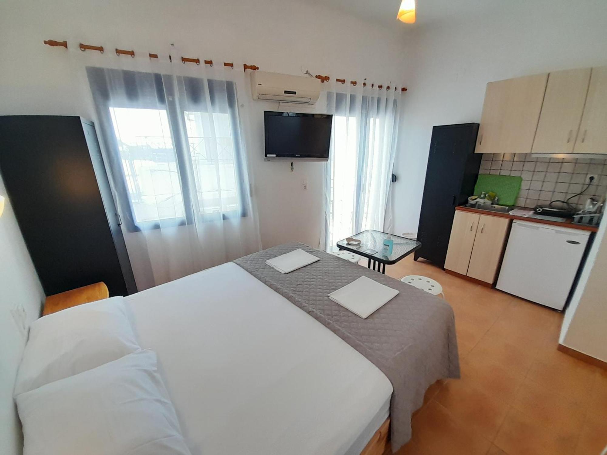 Lydia Mare Aparthotel Ágios Kírykos Cameră foto