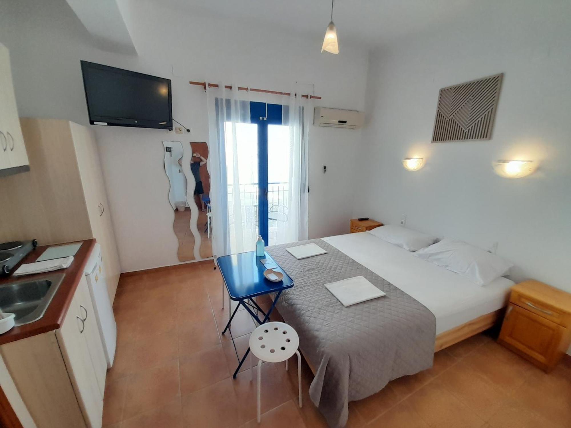 Lydia Mare Aparthotel Ágios Kírykos Cameră foto
